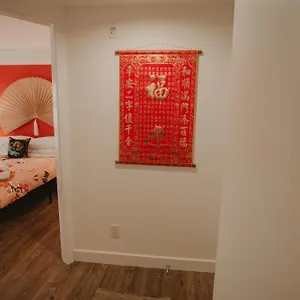 Charming Chinatown Quarters : Unique And Apartment